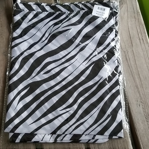 Zebra print scarf - add to bundle - Picture 5 of 5